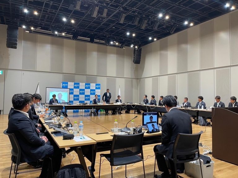 LINE_ALBUM_第8回役員会議_241028_7