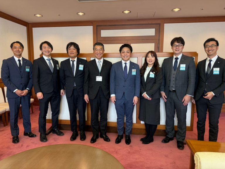 0EA85C07-594F-4685-80FE-077F210738BA