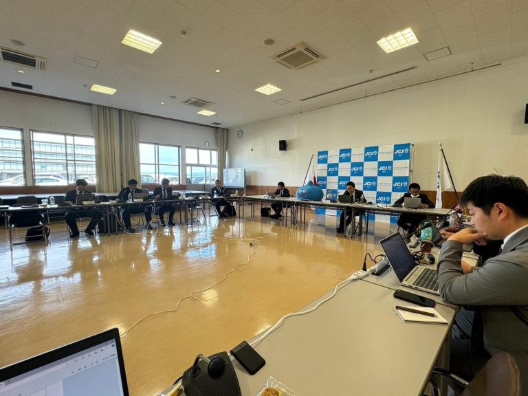 LINE_ALBUM_第9回会務役員会議_241028_5